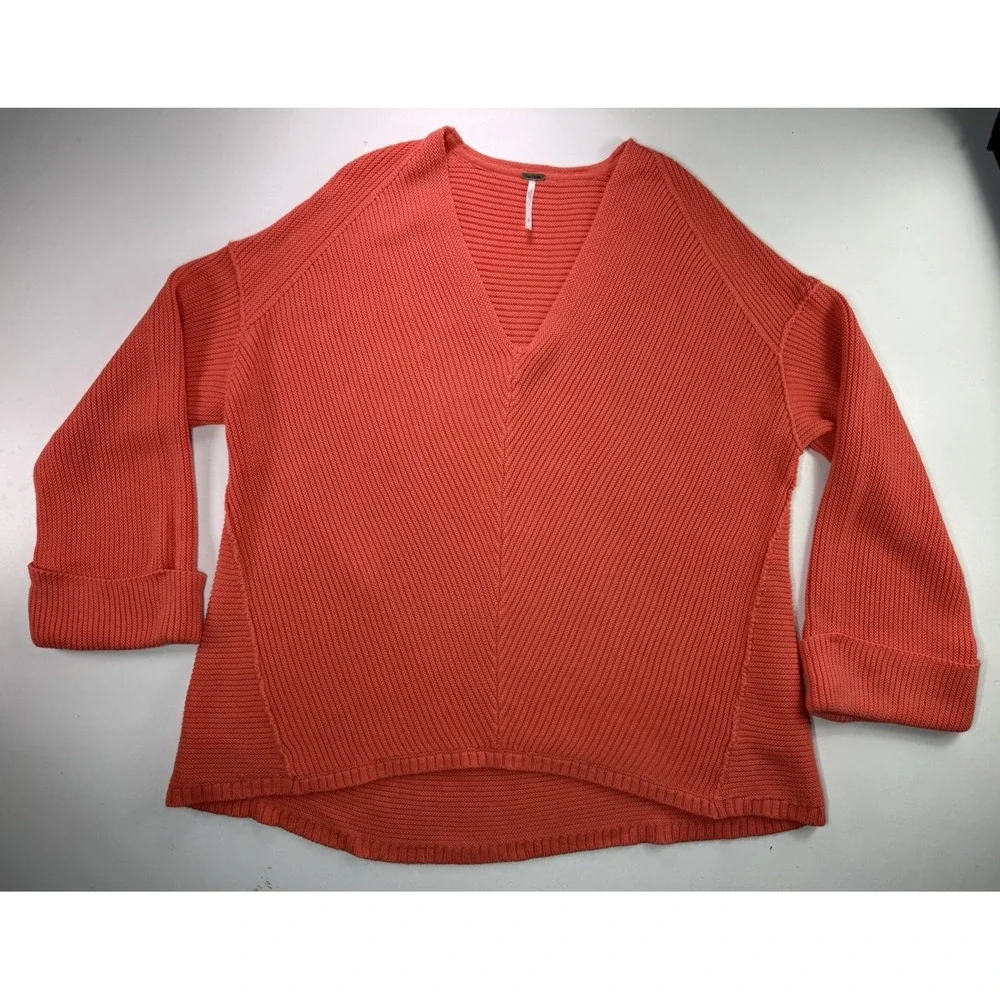 Free People La Brea Size Large Oversized Pullover V-Neck Sweater‎ Coral Orange